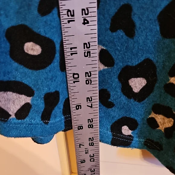 Green Envelope Teal and Black Leopard Print Long Sleeve Top - Picture 4 of 5